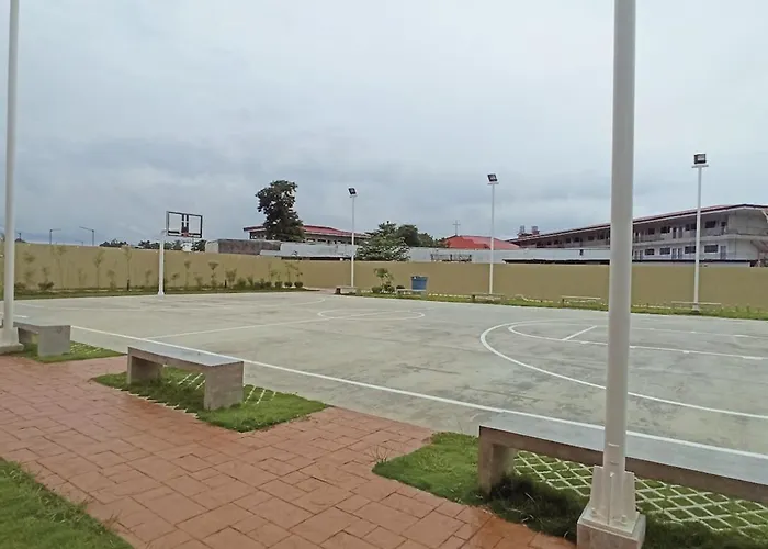 King Bed, Big Kitchen, Fast Wifi, Near Airport * Lapu-Lapu City