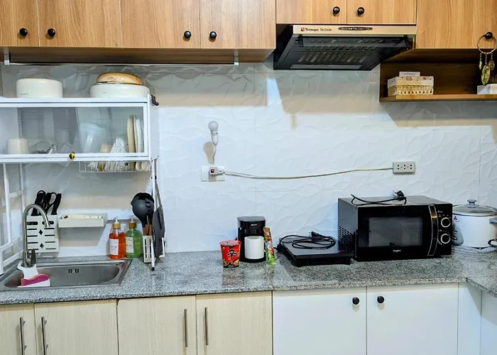 King Bed, Big Kitchen, Fast Wifi, Near Airport * Lapu-Lapu City