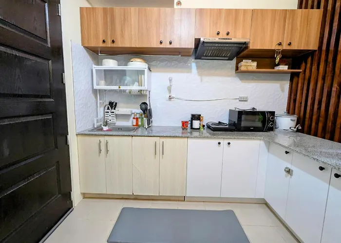 King Bed, Big Kitchen, Fast Wifi, Near Airport Lapu-Lapu City