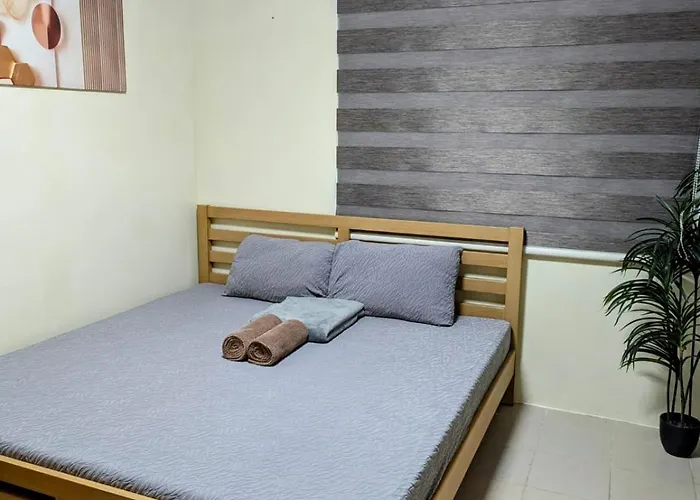 King Bed, Big Kitchen, Fast Wifi, Near Airport Hostel